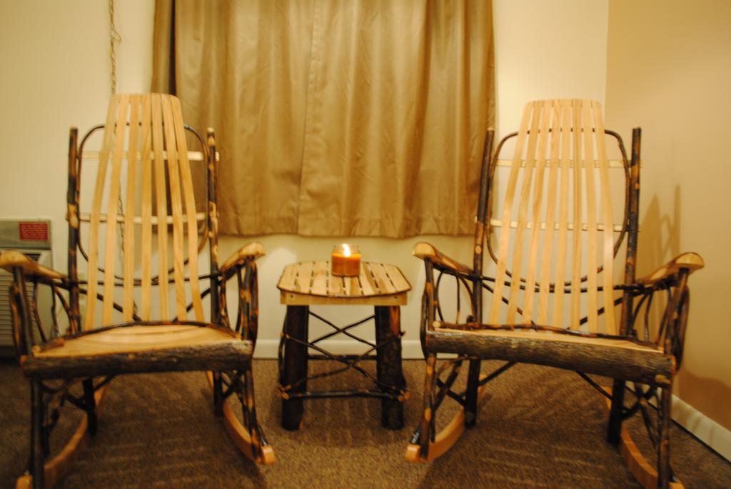 Camp Inn Lodge Oscoda Rom bilde